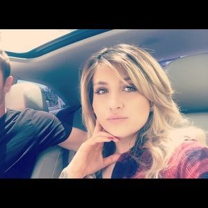 Meet your Posher, Stephania